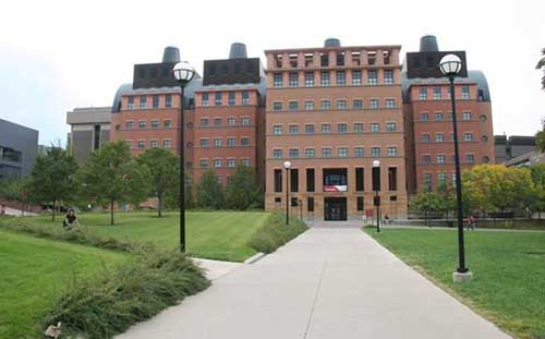 辛辛那提大學(xué)校景1